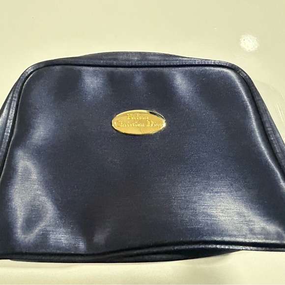 Christian Dior Perfume ., Women's travel toiletry bag, purple with gold plaque. - Picture 5 of 15